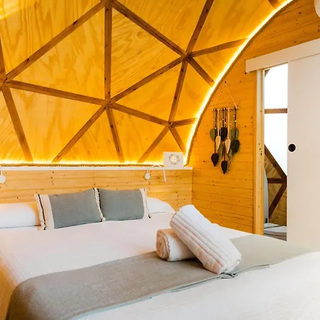 Hotell Igloo - *